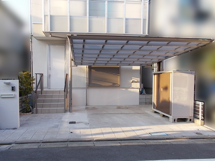 スタイリッシュな大型カーポートの取付工事